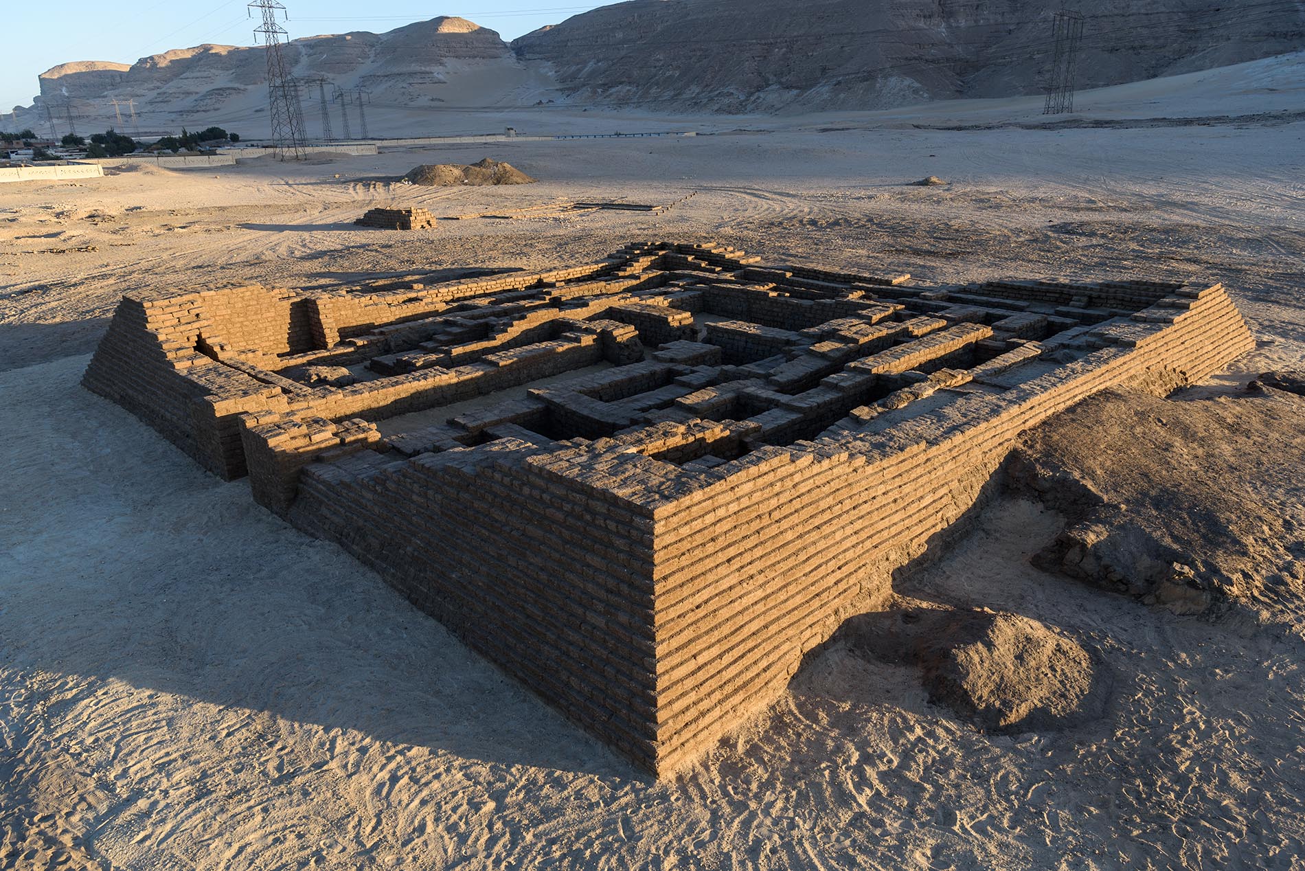 ayman damarane2018aymanaby@gmail.com