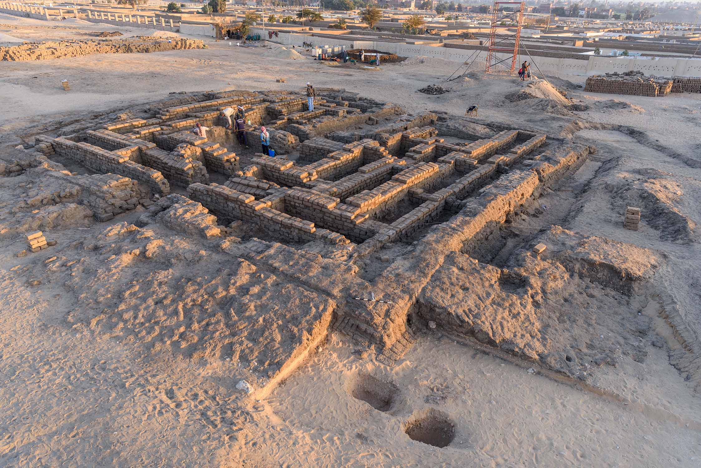 ayman damarane2018aymanaby@gmail.com